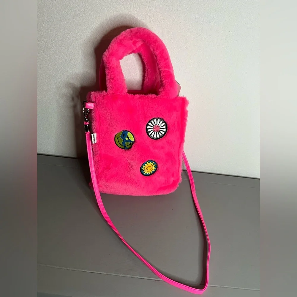 Young Adult SMILEY Small Sherpa Tote Bag Crossbody Neon Smiley Face Y2K Hot Pink - Picture 8 of 16